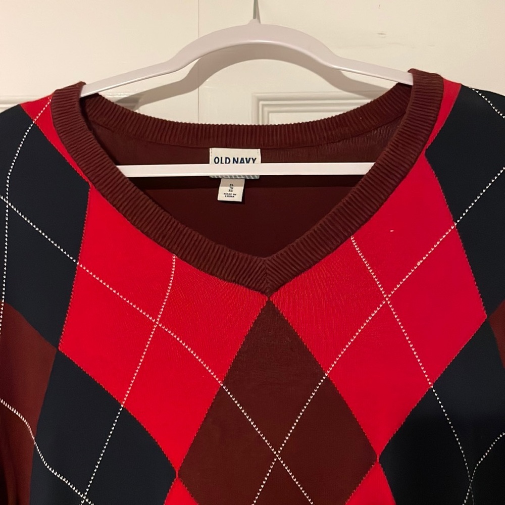Red and Navy Blue Old Navy Argyle Sweater XL